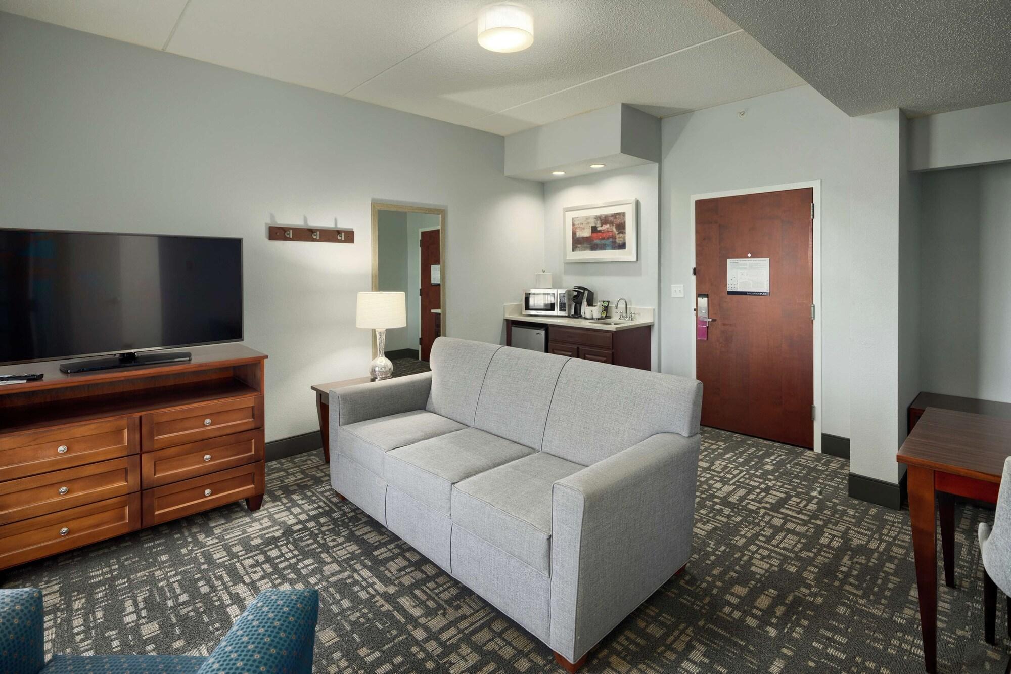 Hampton Inn Louisville Northeast Exterior foto